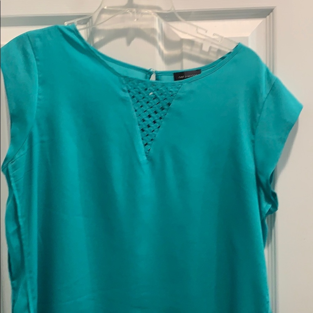Teal blouse!